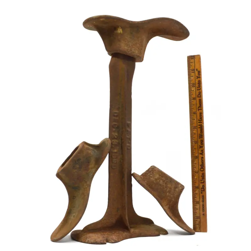 Antique Cobblers Anvil Set – Cast Iron Stand With Three Embossed Shoes (Pat. Dec 23, 1890) 1