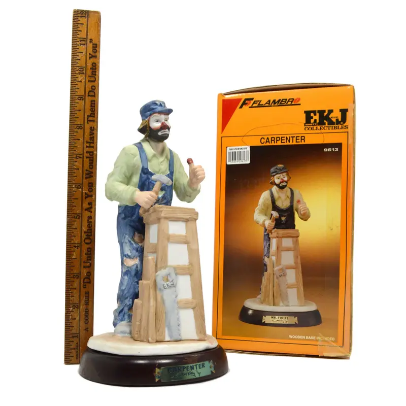 Emmett Kelly 'Carpenter' Clown Porcelain Statue (No. 9613) – Professional Series, C.1988 1