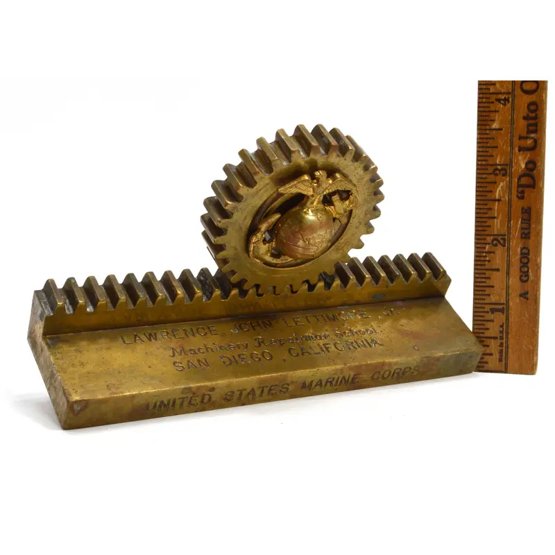 Vintage U.S. Marines Machinery Repairman School Brass Award – Eagle & Globe Inset 1